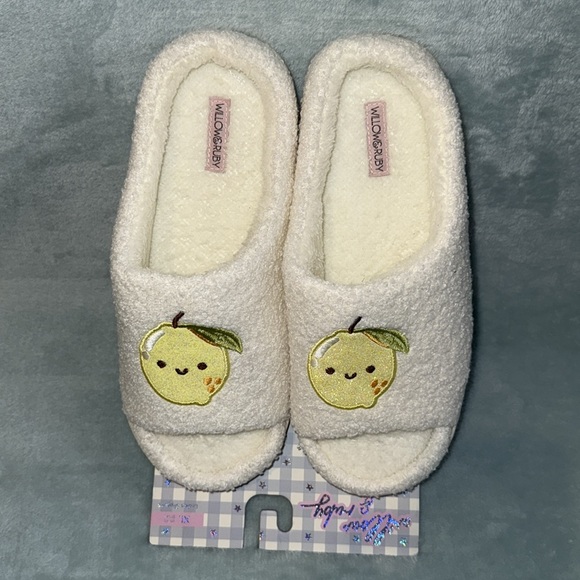 Willow & Ruby Cute Lemon Embroidered Slippers - Picture 4 of 9